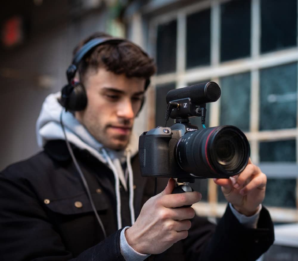 SENNHEISER Professional MKE 400 Directional On-Camera Shotgun Microphone