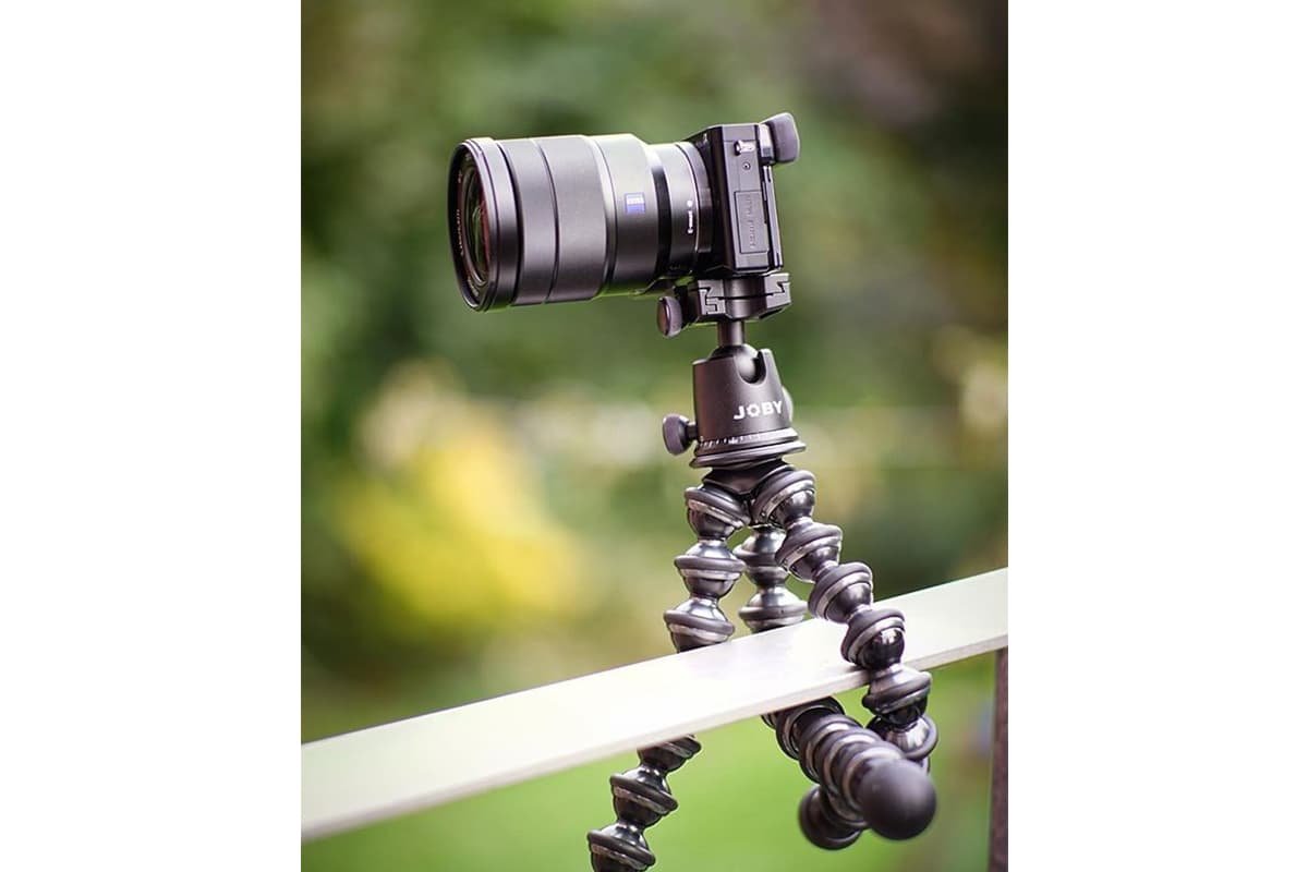 JOBY GorillaPod 5K Stand. Premium Flexible Tripod 5K Stand for Pro-Grade DSLR Cameras or devices up to 5K (11lbs). Black/Charcoal.