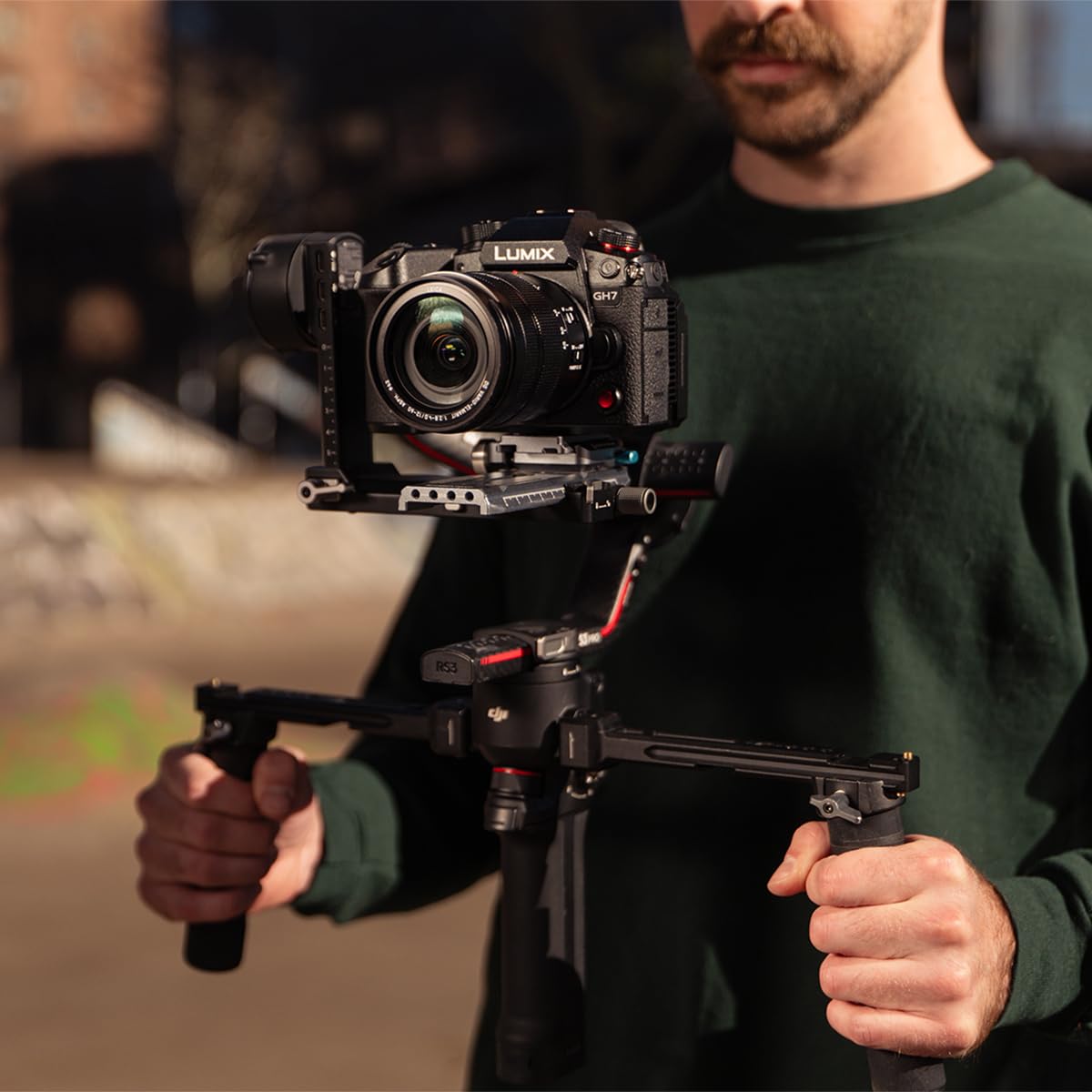 Panasonic LUMIX GH7 Mirrorless Micro Four Thirds Camera with Enhanced Video Speed and Quality, Optimized Workflows from Shooting to Post-Production, Adobe Cloud Compatible & Real-Time LUT, DC-GH7BODY9
